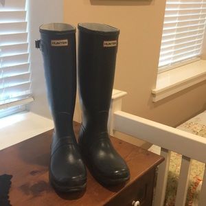 Women’s matte navy hunter boots
